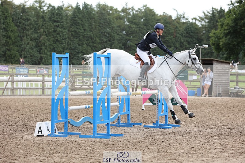 240804-114504-12796 - 455-Nicola_Horsley-Gubbins-RATHNAGREW_GREY_TEX