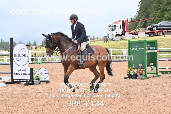 BPP_0134 - CLASS 25 SUN HOYS Redpost Equestrian Senior Foxhunter Second Round
