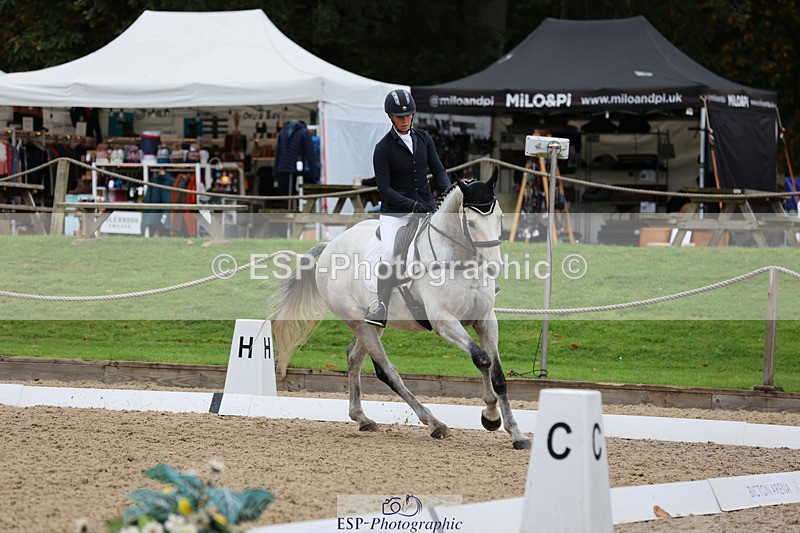 241024-104308-01647 - 143-Courtney.Romcke-KILBALLYBOY.SURPRISE