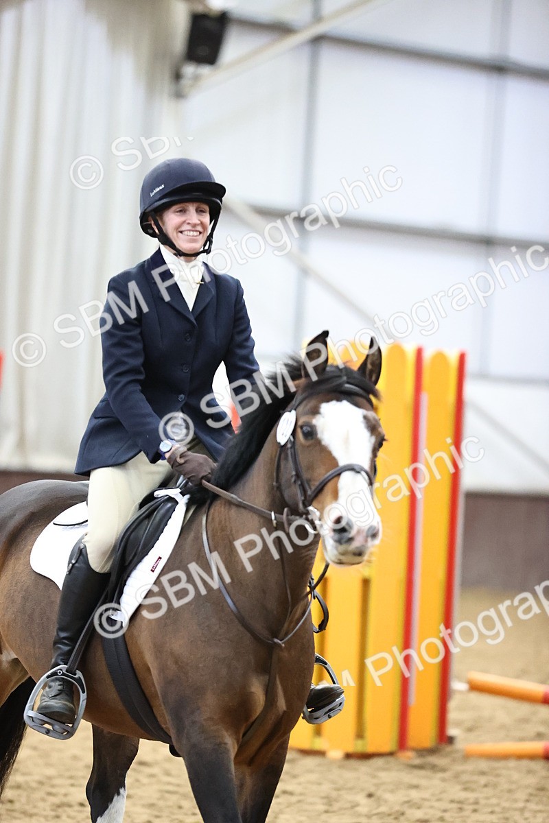 SBM_001164 - Class 3 - Horse & Hound 60cm