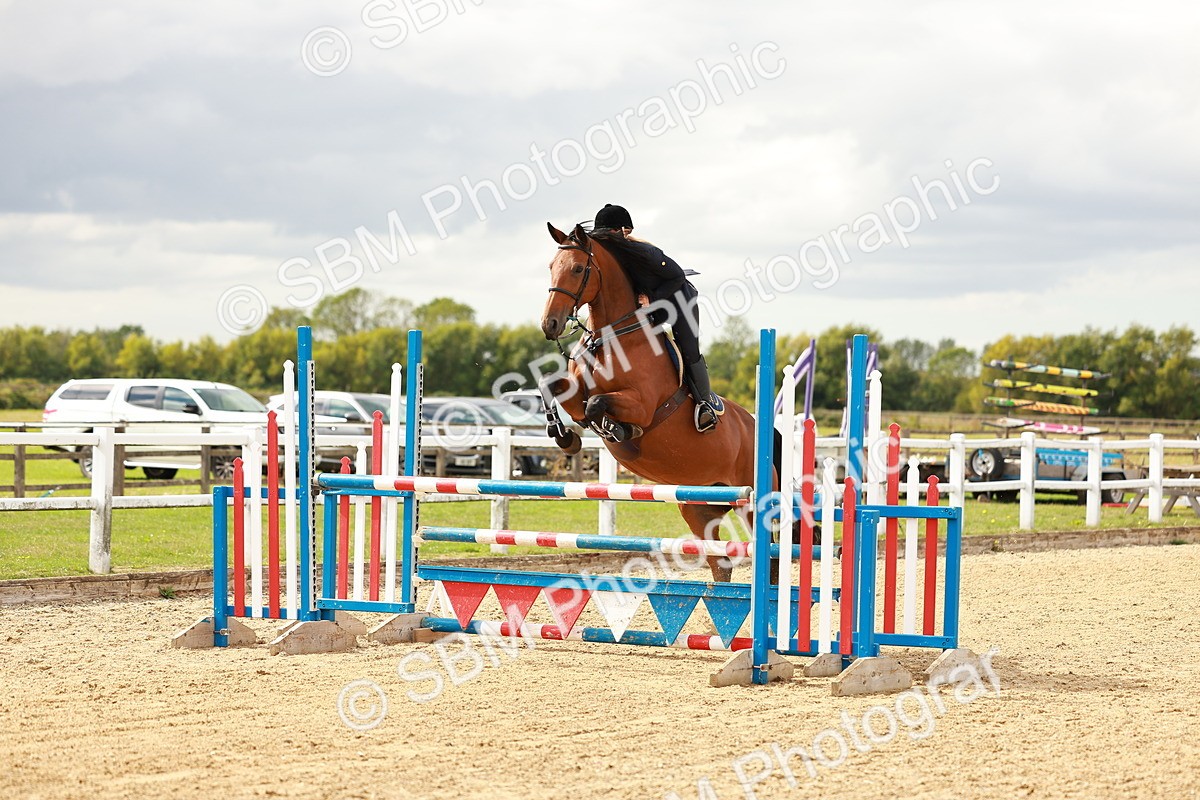 SBM_001398 - Class 4 - Senior Newcomers - 1.10m