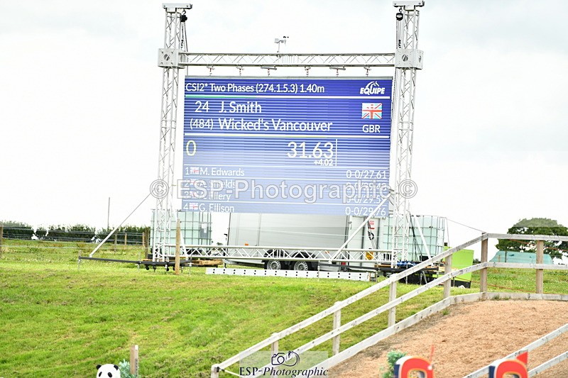 230720A-153129-03913 - Cls 9, 2 Star Big 1.40m Start to break