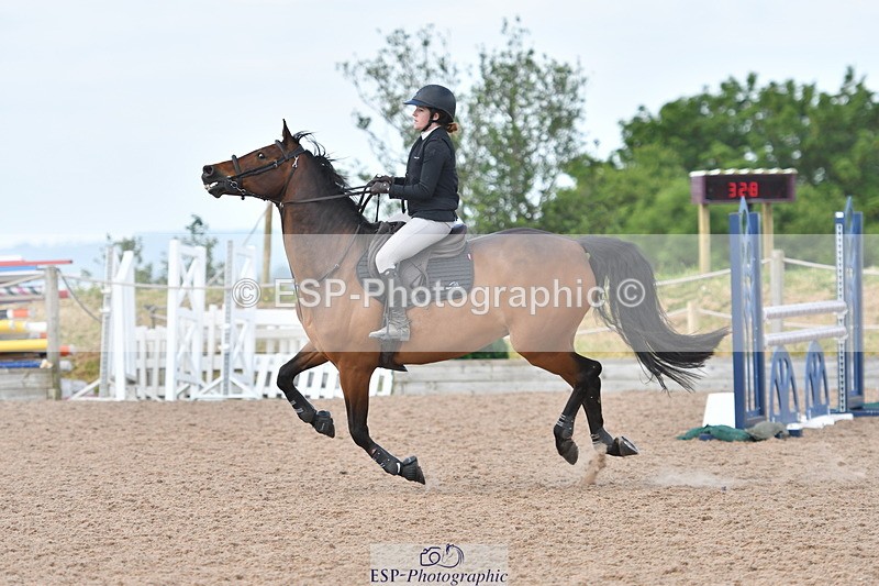 240609A-112823-04577 - Cls 17 Snr 1.05m Open