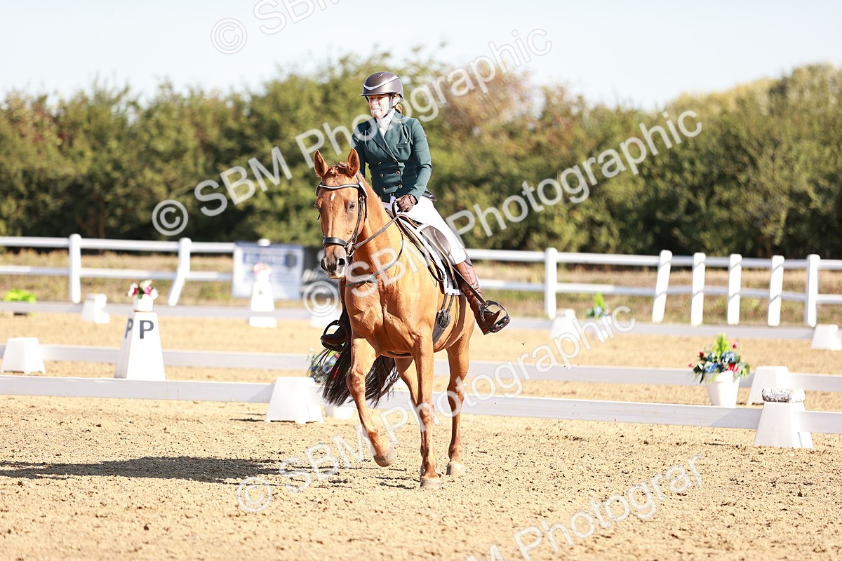 SBM_004378 - Class 12 - Novice 5 - 9.07-10.10