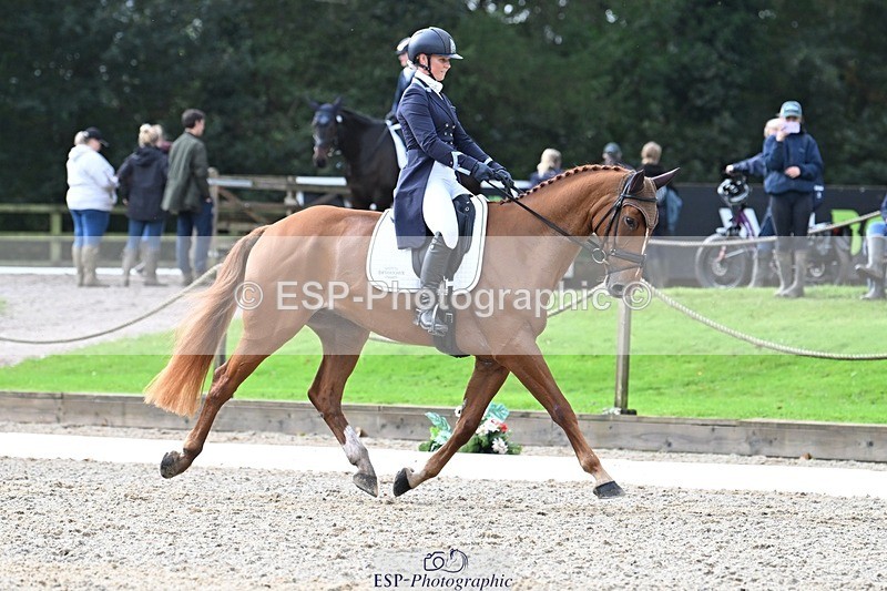 231019-121623-02708 - 043-OTTENTIK.NOBILITY-Dani.Evans-DR