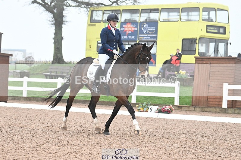 240217A-095839-00674 - 207-Charlotte.Dicker-Time.to.Fly.II