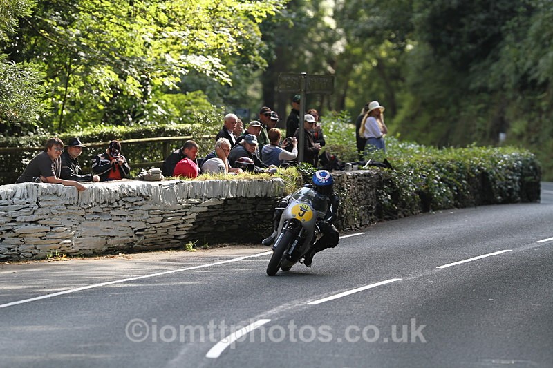 FOM_0935 - Classic TT Lap of honour