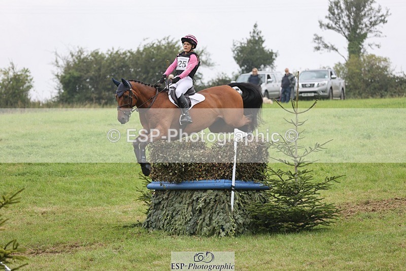 240901A-132036-09074 - 325-Julia.Knight-Jones-JANNES