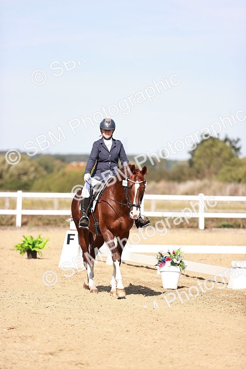 SBM_004464 - Class 12 - Novice 5 - 10.31-11.41