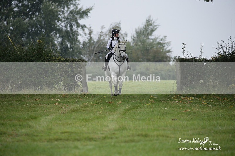 WWHT 171021 0219 - Novice Restricted (0.80m)  17/10/21