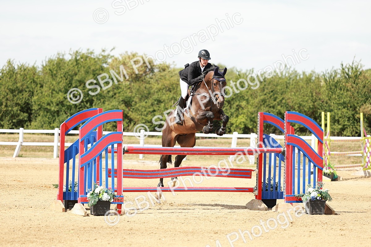 SBM_007973 - Class 4 - Senior Foxhunter - 1.20m Open