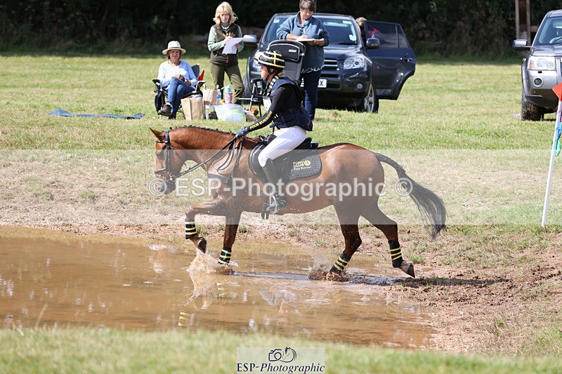 240825X-113738-32297 - 70cm XC 11.00 to 12.00