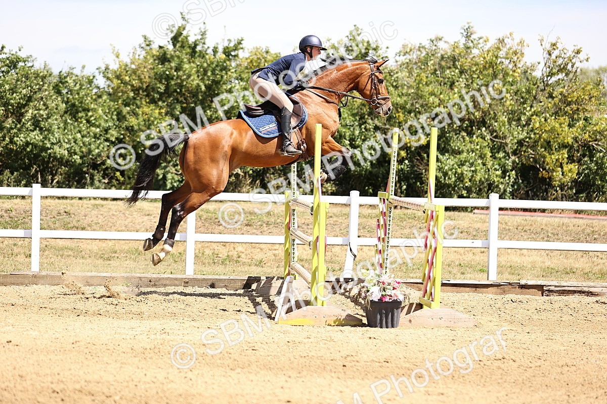 SBM_010112 - Class 9 - Senior Foxhunter - 1.20m Open