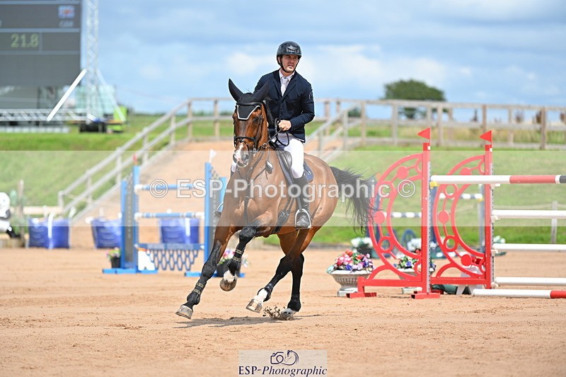 230721A-151621-07145 - Cls 10, 2 Star Big 1.45m Start to break