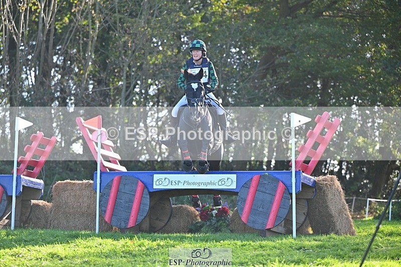 241026-143032-13915 - 514-Georgina.Owen-BARATHEON