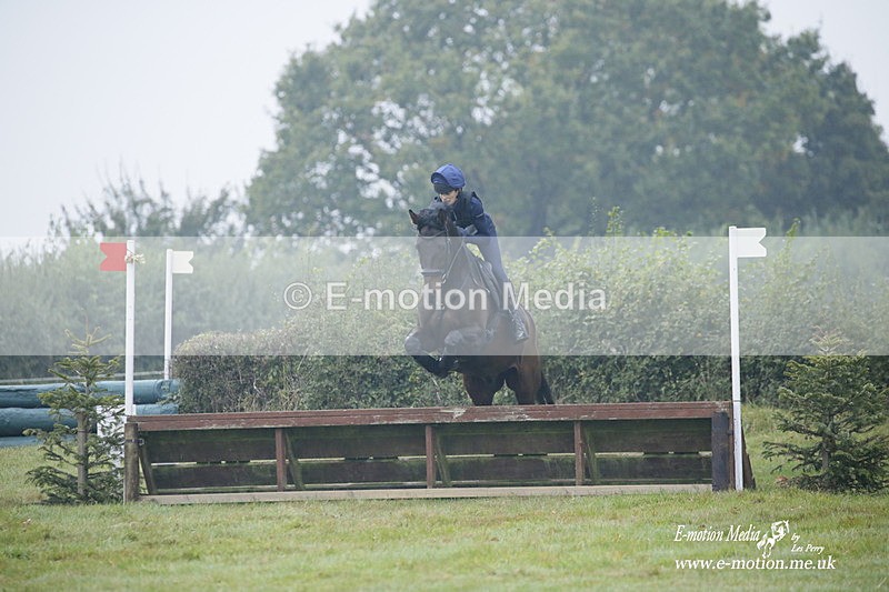 WWHT 171021 0003 - Novice Restricted (0.80m)  17/10/21