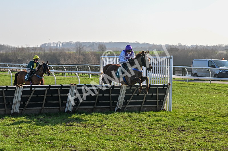 040326-Race 1-Pigeon House-8284 - Race 1