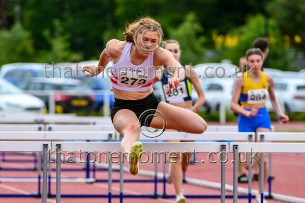 ComMast25-929147 - Track Female Set One