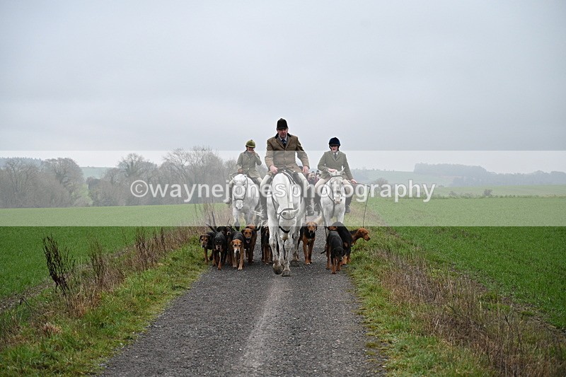 WJ7_9746 - Walk out..