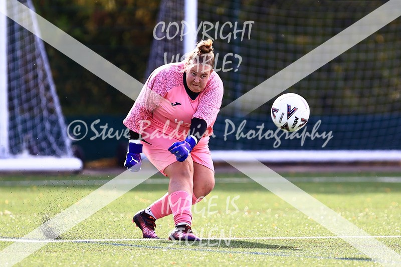 1DX30508 - 2025-10-05 FC Abbey Meads Ladies V Purton  Kingsdown FC Ladies