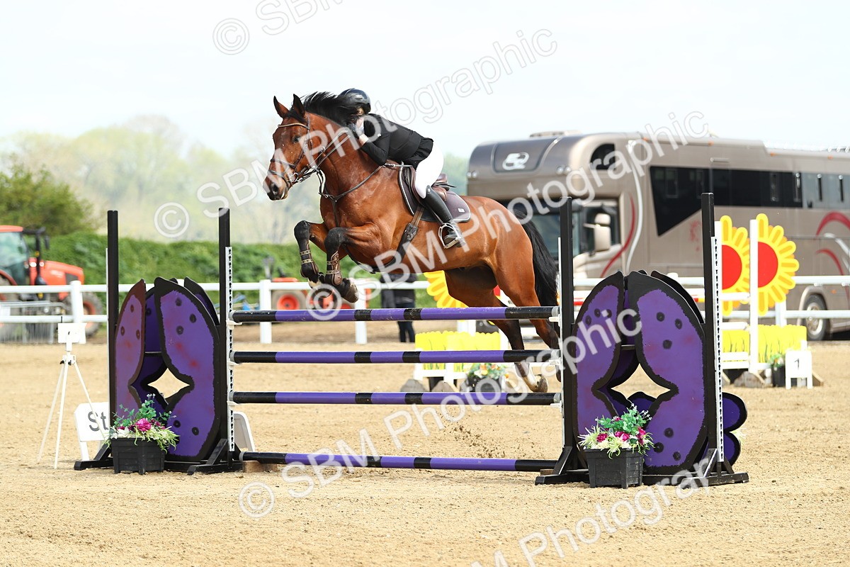 SBM_001253 - Class 5 - Senior Foxhunter 1.20m