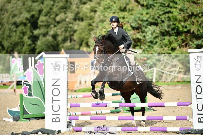 251004A-150807-01680 - Classes 8 & 9 70cm