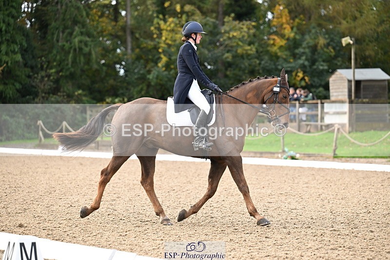 251023A-095232-01340 - B-124-Sophie.Lamb