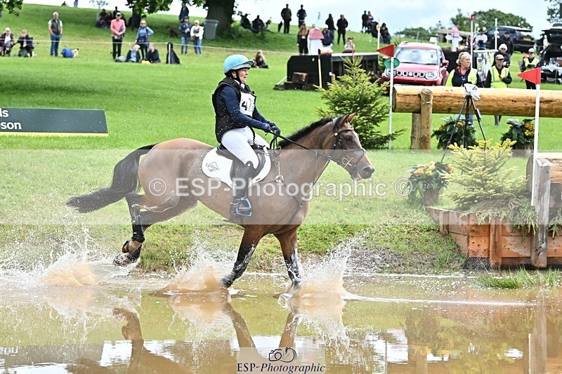 240526-114812-20703 - 428-COOLEY_SNAPCHAT-Selina_Milnes