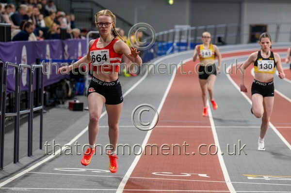 AgeInd25SAT-919379 - Track Female Set One