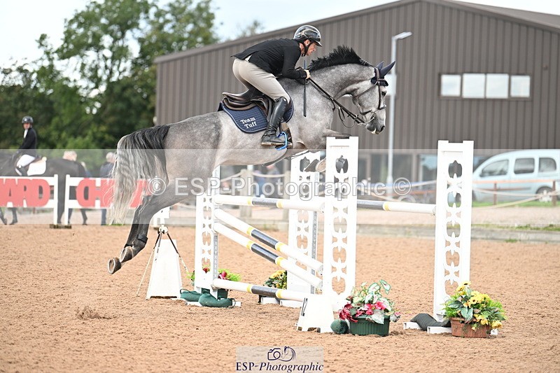 240912A-125103-01564 - Cls 3 Snr Foxhunter