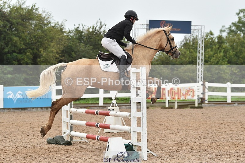 220829A-171702-00397 - 80cm Classes 5a 5b & 6