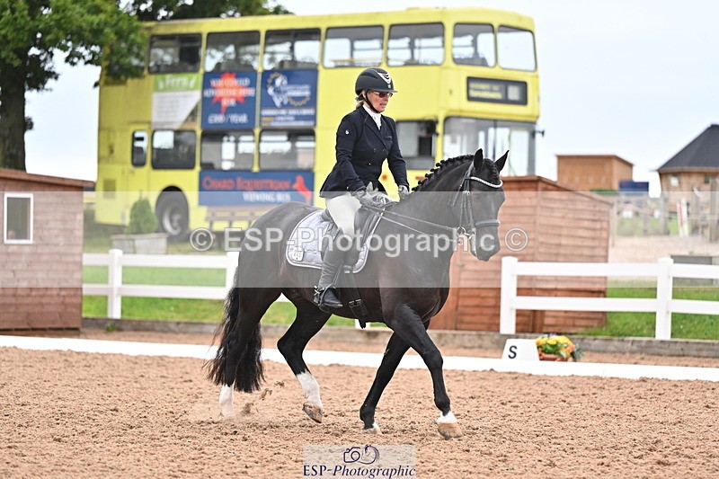 240817A-160913-10462 - 245-Lyn.Gale-Sylvester