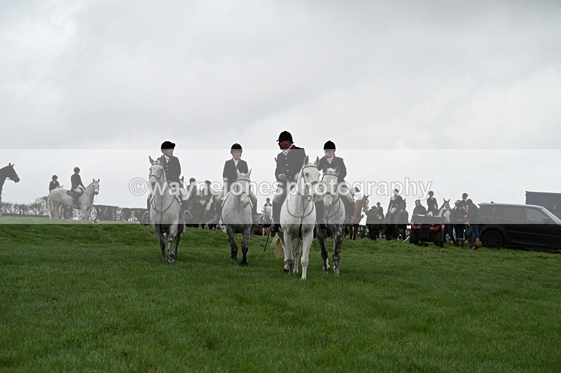 WJ7_8731 - Meet Staff & Hounds