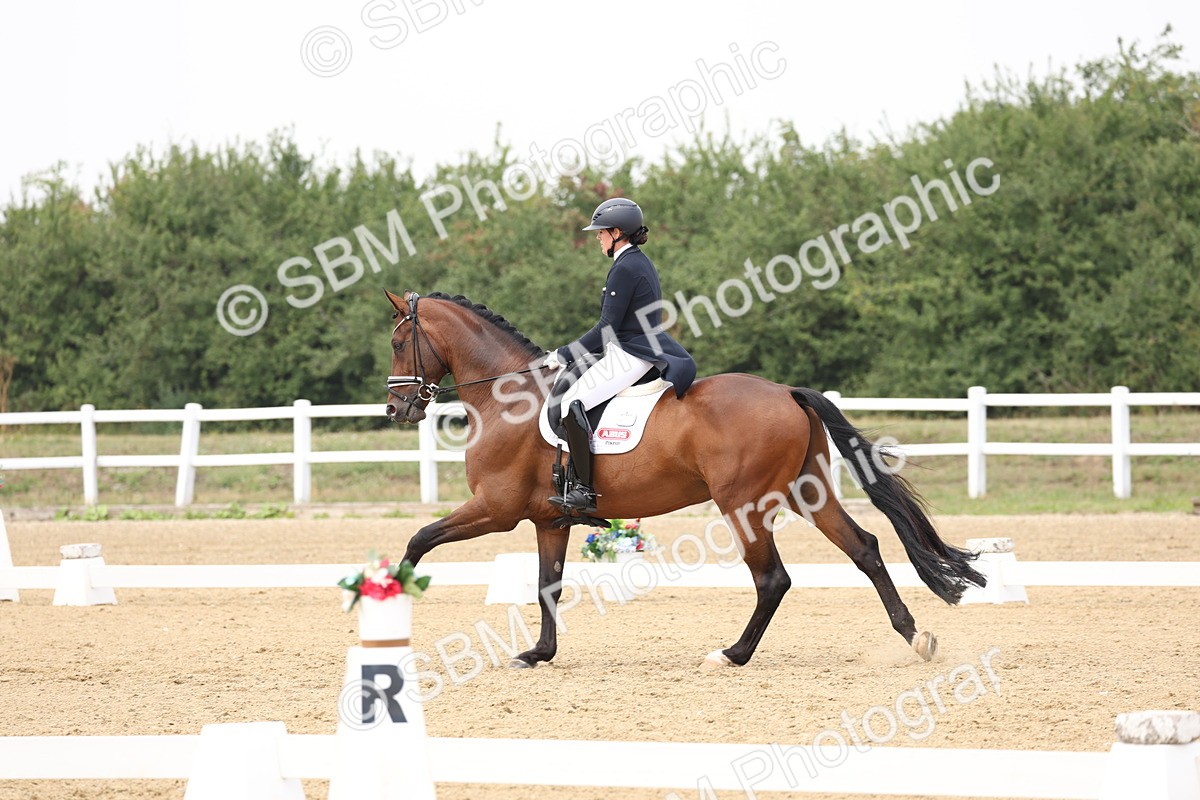 SBM_007466 - Class 9 - FEI INT I - 14.57-15.45