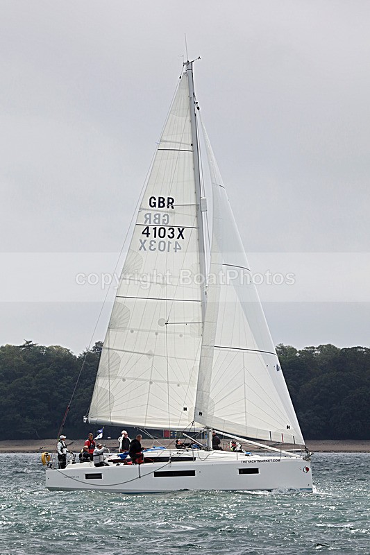 210703 SUNSAIL 4103 5T7A0316 - ROUND THE ISLAND RACE 2021