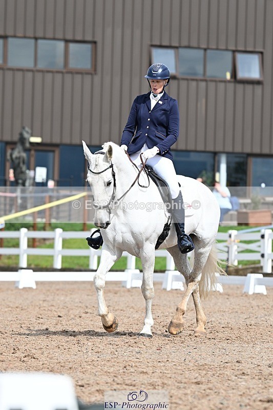 250907-131421-10030 - 002-Claire.JonesOwl.House.Rebel