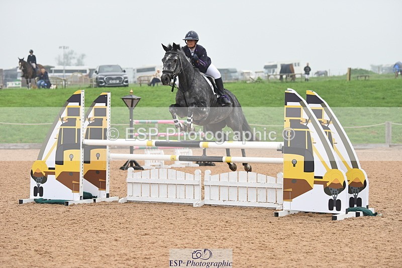 230916A-165524-05691 - Cls 19 Snr 1.10m Derby