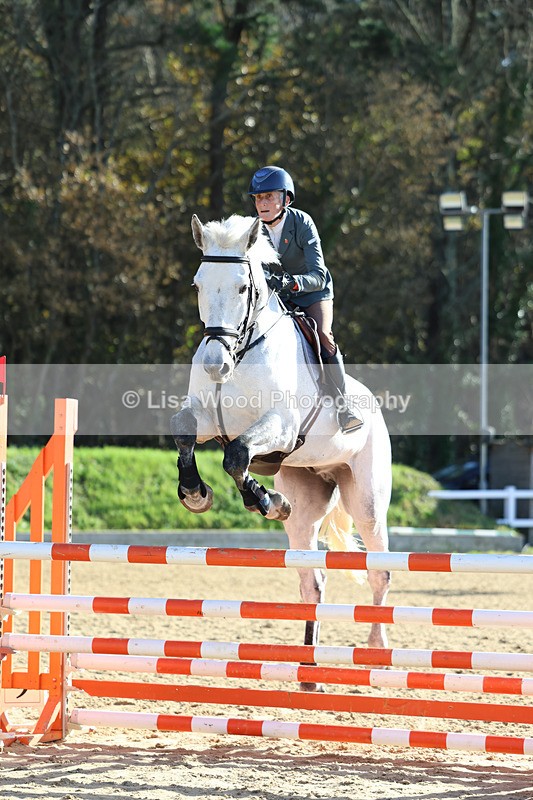 3E7A5755 - Class 7: Senior Newcomers/1.10m open