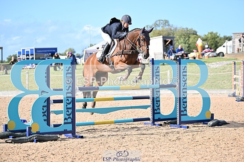 250831-170443-13384 - R-865-Kate.Honey