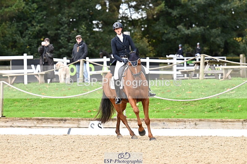 251023A-115227-02100 - B-139-Kirsty.Short