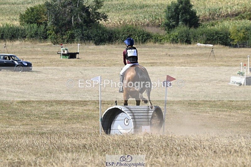 250824A-154936-39480 - 2173-Esmae.Leonard-Red