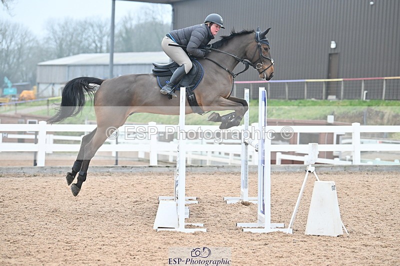 240113A-130604-02113 - Cls 12 Newcomers and 1.10m Open