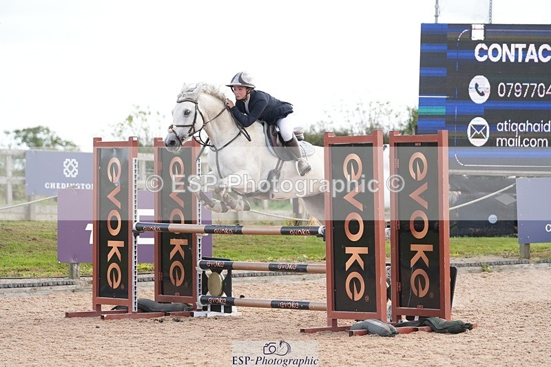 260926-133933-00398 - Cls 8&9 Pony Newc & Foxhunter