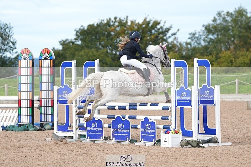250921-101843-02158 - Cls 4 Pony British Novice and 80cm