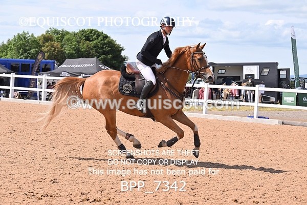 BPP_7342 - CLASS 14 FRI Nupafeeds Senior Dicovery/1m open