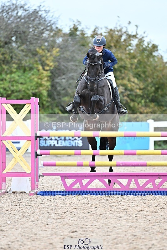 251015-130608-00487 - Cls 4 Newcomers and 1.10m Open