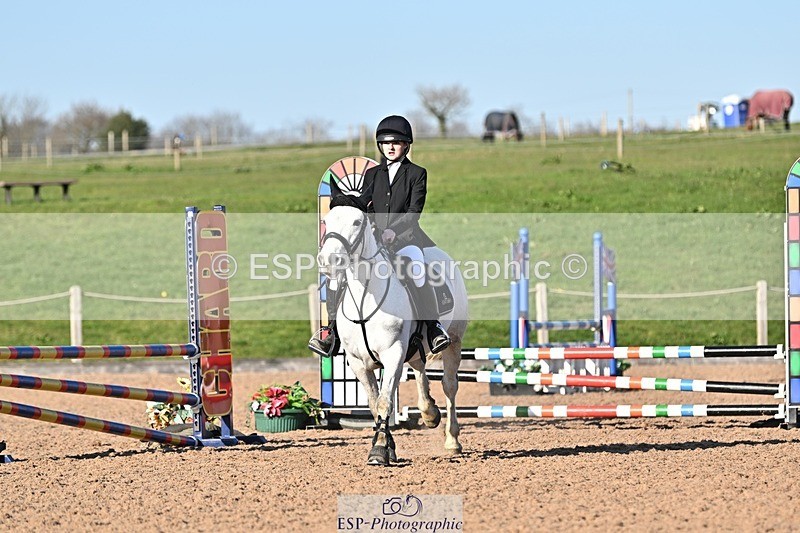 250401-171954-00358 - 70cm classes