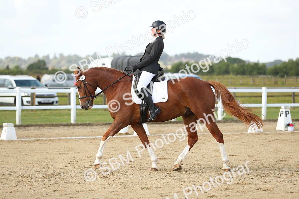 SBM_015603 - Class 13 - Novice 23 - 9.54-11.04