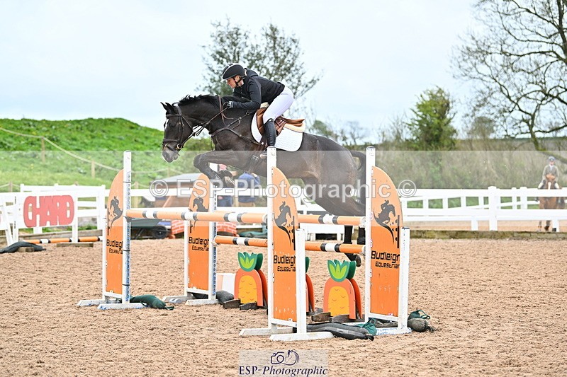240501A-140155-00930 - Cls 8 Snr Foxhunter and 1.20m Open