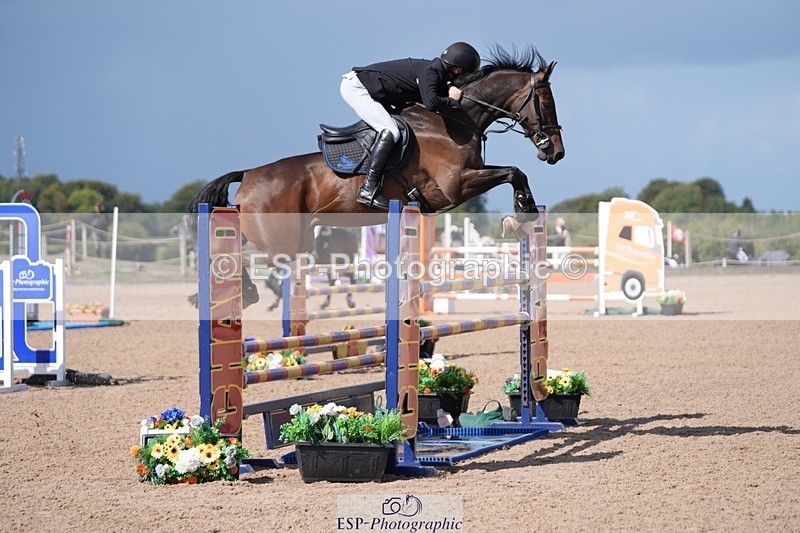 250913-121639-06855 - Cls 15 Snr Foxhunter